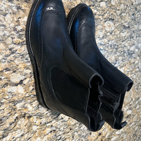 Black Leather Chelsea Boots - Picture 5 of 5
